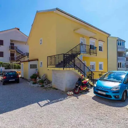 Appartamento In 5289 Crikvenica