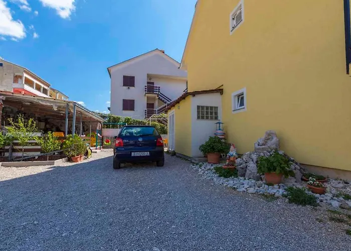 In 5289 Apartament